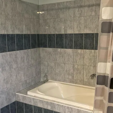 Alpaka Apartman * Kaptalantoti
